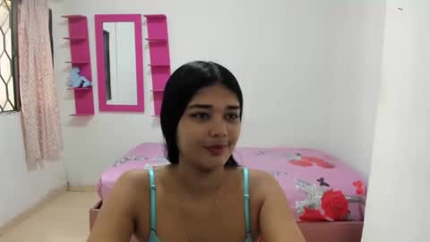 Snapshot of naty_lan chatting on October 9, 2:33 pm naty_lan online show from October 9, 2:33 pm