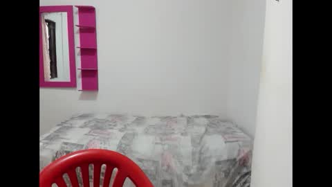 Snapshot of naty_lan chatting on September 22, 3:05 pm naty_lan online show from September 22, 3:05 pm