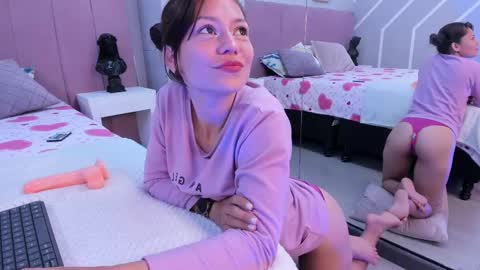 natybliss online show from March 26, 6:08 am