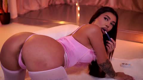 Naty online show from March 27, 8:32 pm