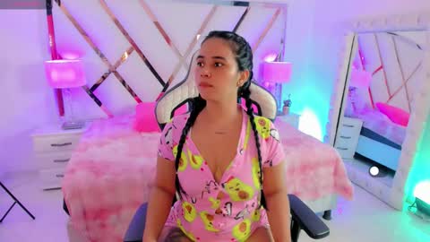 SARA online show from December 4, 11:54 am