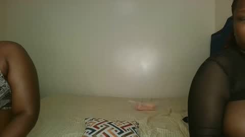 naughty_ellaa online show from September 25, 12:50 am