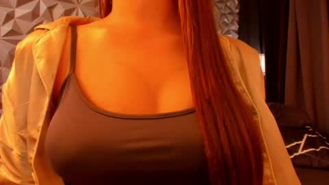 LEXY online show from April 18, 7:07 pm