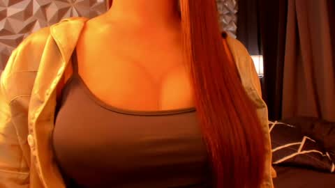 LEXY online show from April 18, 4:53 pm