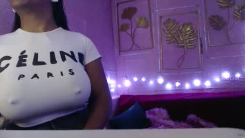naughty_lorien143 online show from April 18, 3:58 pm