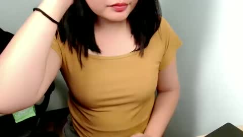 naughty_riez online show from February 11, 8:18 am