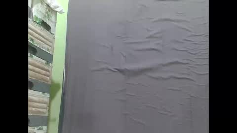 naughtymom26 online show from February 25, 7:34 am