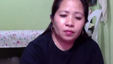 Snapshot of naughtymom26 chatting on January 25, 12:05 pm naughtymom26 online show from January 25, 12:05 pm