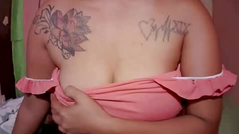 naughtymom_33 online show from October 27, 8:42 pm