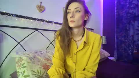 naughtynymph01 online show from December 16, 8:05 pm