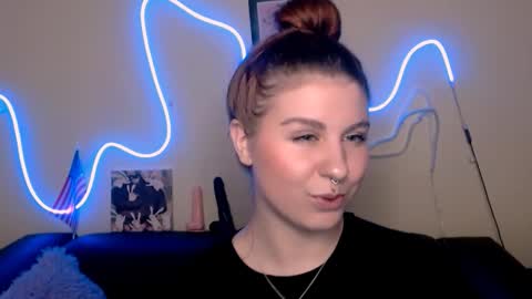 naughtysandy11 online show from September 25, 9:38 am