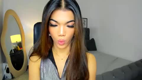 Cassie online show from November 15, 7:04 pm