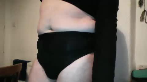 Snapshot of navel_gazing_submissive chatting on October 24, 6:08 pm navel_gazing_submissive online show from October 24, 6:08 pm