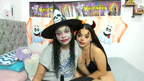 nay_and_aleja online show from October 31, 3:51 am