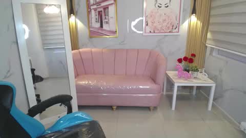 naya a online show from November 29, 2:36 pm