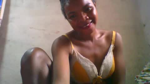 Nayla online show from February 2, 10:11 am