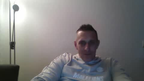 nederland77 online show from December 20, 7:39 pm