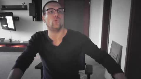 Sebastian online show from January 3, 9:36 am