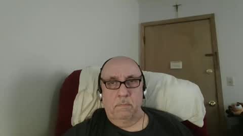 Tom online show from June 6, 8:48 pm