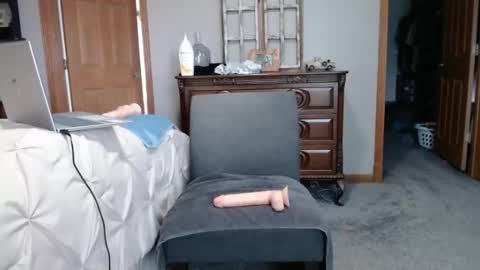 NEIGHBORGUY4U online show from June 8, 4:08 pm