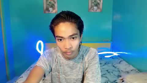 neil_asian69 online show from April 18, 11:01 am