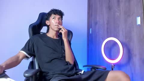 neitan online show from February 1, 3:03 am