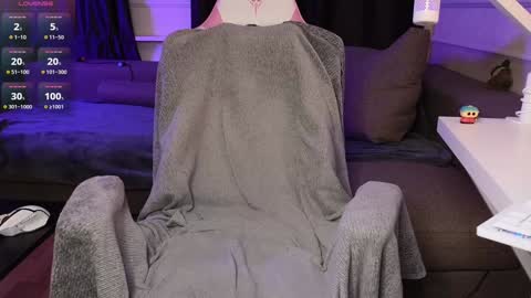 Snapshot of neli_elinek chatting on December 3, 1:03 am Neli online show from December 3, 1:03 am