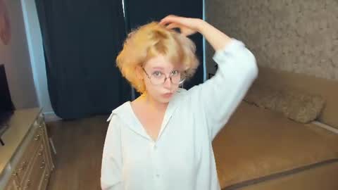 nelly_gloss online show from June 10, 8:46 am