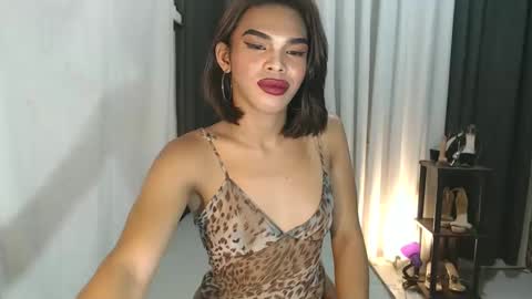 neomi online show from January 5, 5:27 pm