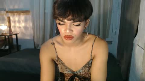 neomi online show from September 16, 12:18 pm