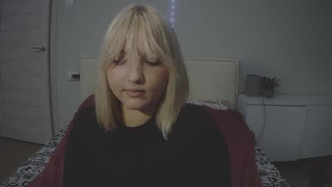 nessa_berry online show from December 17, 10:38 pm