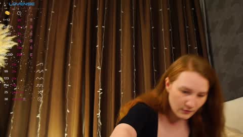 Snapshot of new_boobs chatting on January 5, 1:26 pm Maria 3 online show from January 5, 1:26 pm