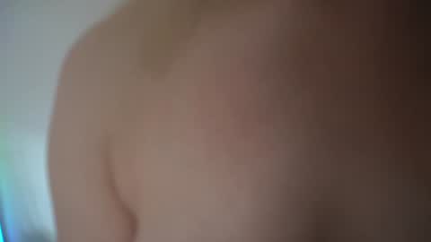 Snapshot of new_dee chatting on October 13, 12:51 pm new dee online show from October 13, 12:51 pm