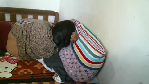 Lucy Pearl online show from January 26, 5:45 am