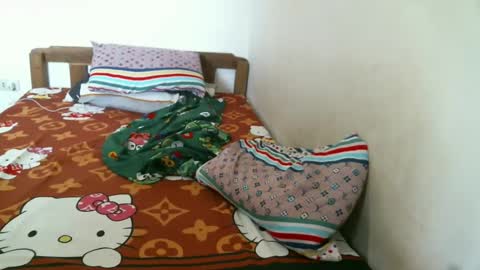 Lucy Pearl online show from January 23, 8:15 am