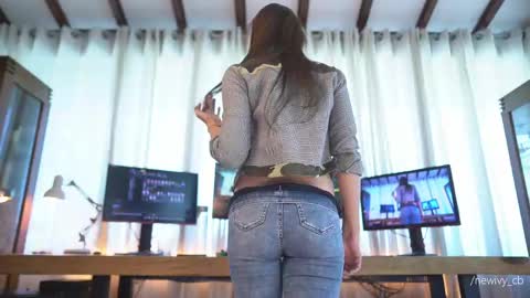 Ivy online show from June 5, 1:49 pm
