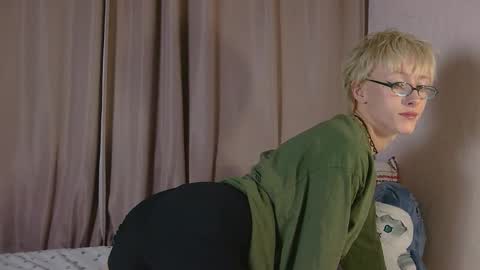 NextVibe1 online show from February 19, 6:18 pm