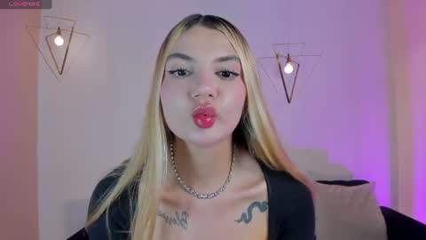 SQUIRTER DOLL    online show from August 1, 5:58 pm