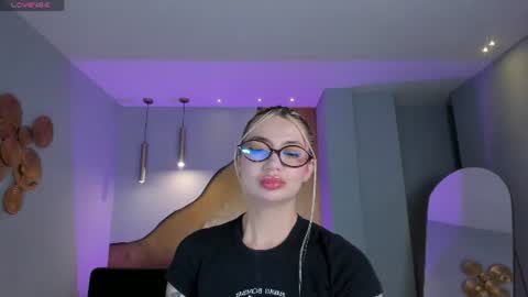 SQUIRTER DOLL    online show from July 3, 7:40 pm