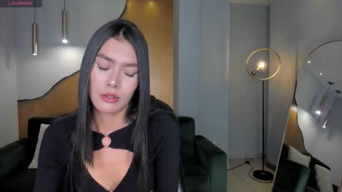 Call me Nia  online show from February 5, 3:21 am