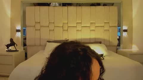 Nia online show from July 2, 7:52 pm