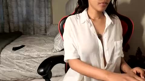 Lilly online show from August 3, 5:09 am