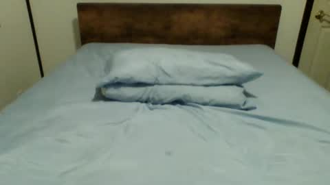 Snapshot of nicedickguy98 chatting on January 21, 5:05 am Ava Angel online show from January 21, 5:05 am