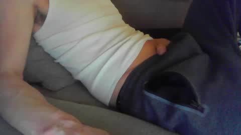 Snapshot of niceguyandrew chatting on February 1, 11:16 pm Andrew online show from February 1, 11:16 pm