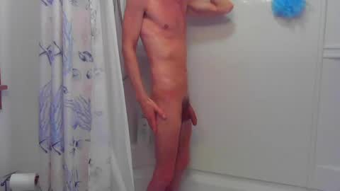 Snapshot of niceguyandrew chatting on February 2, 10:06 pm Andrew online show from February 2, 10:06 pm