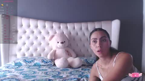 Snapshot of nichole_bree chatting on January 10, 6:17 pm Nichole online show from January 10, 6:17 pm