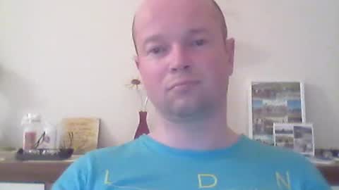 nick1990b online show from May 11, 6:05 pm