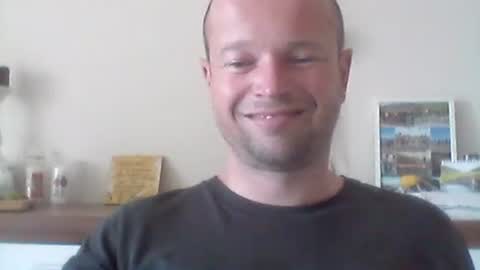 nick1990b online show from June 13, 11:53 am