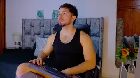 nick_moss_ online show from February 28, 11:14 am