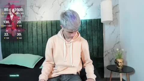 Nick  online show from October 15, 1:12 pm